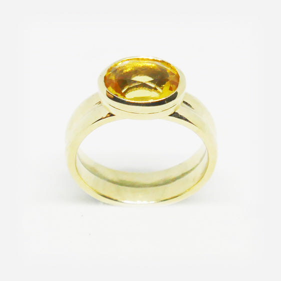 9ct yellow gold rub over set oval Citrine ring (One only)