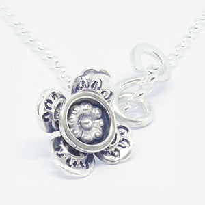 'Loubear' stg silver curly pendant (medium length). Chain sold separately