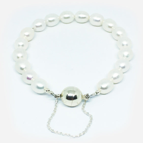 Cultured pearl bracelet on sterling magnetic clasp with safety chain